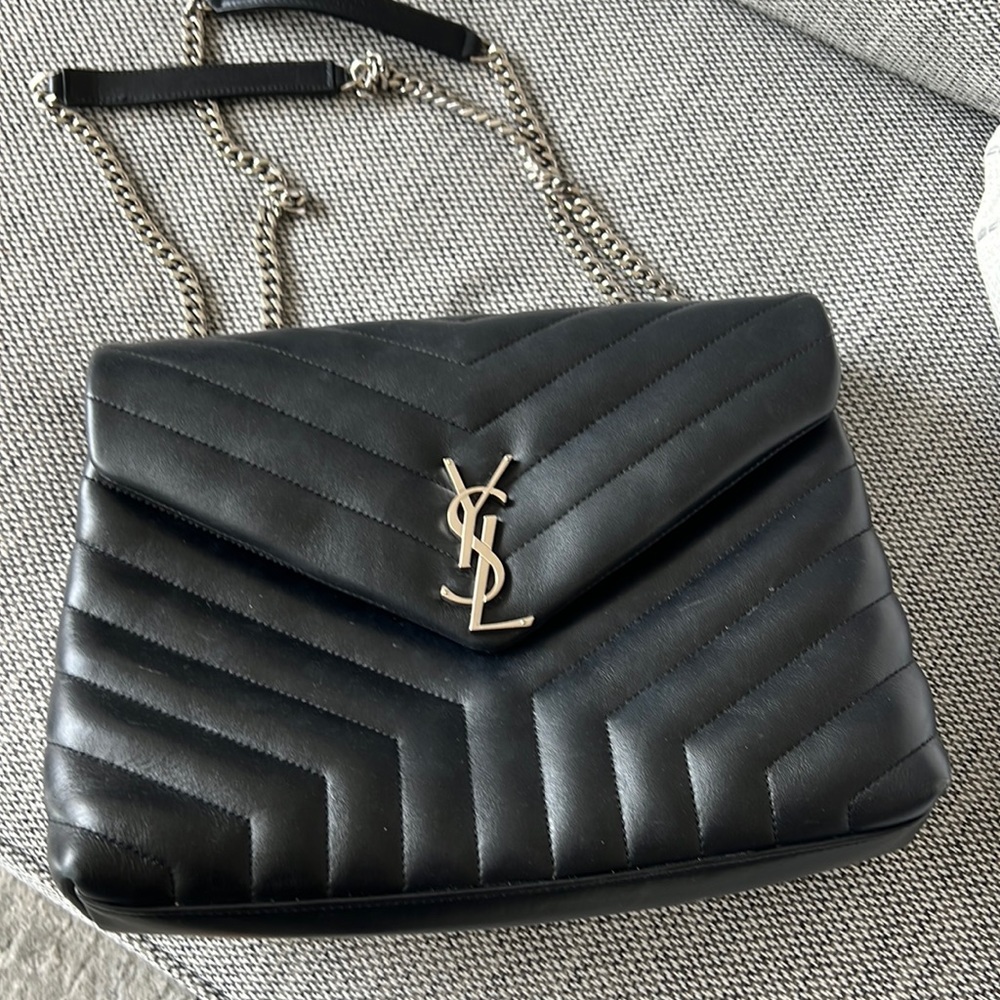 ysl hand bag only used a few time